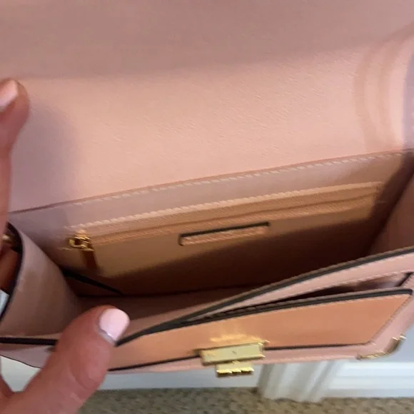 Dynamite Shoulder Bag - Picture 5 of 8